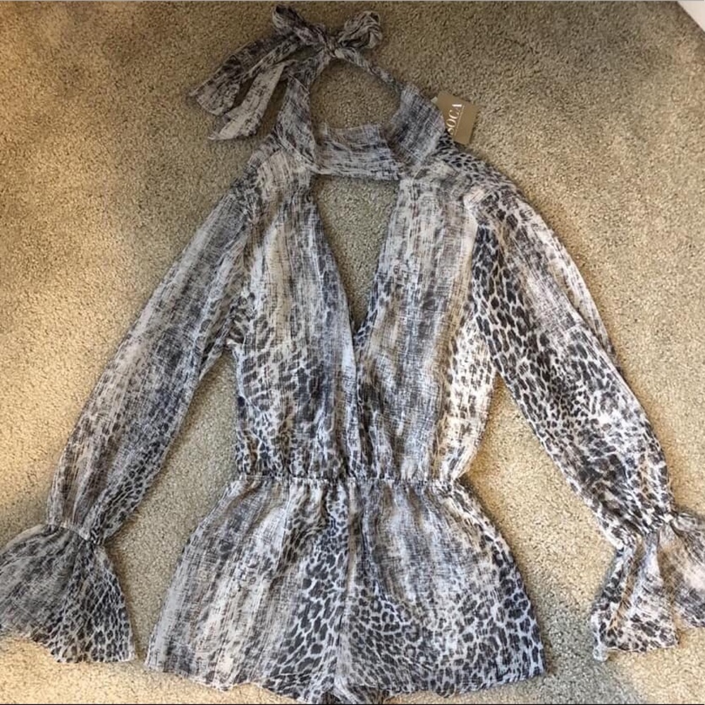Soca boutique romper size small